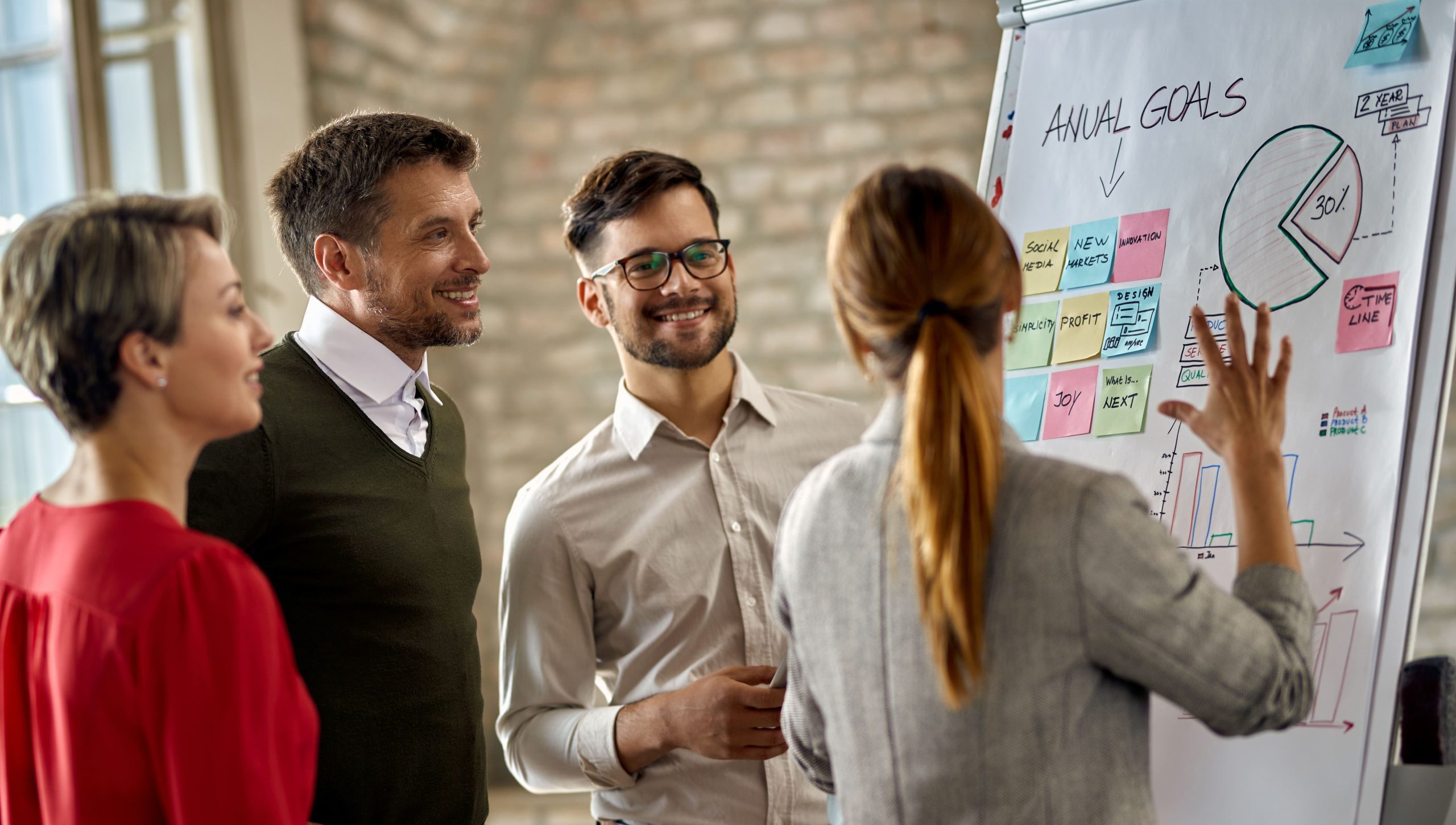 Estratégias comerciais para alta e baixa estação no mercado imobiliário